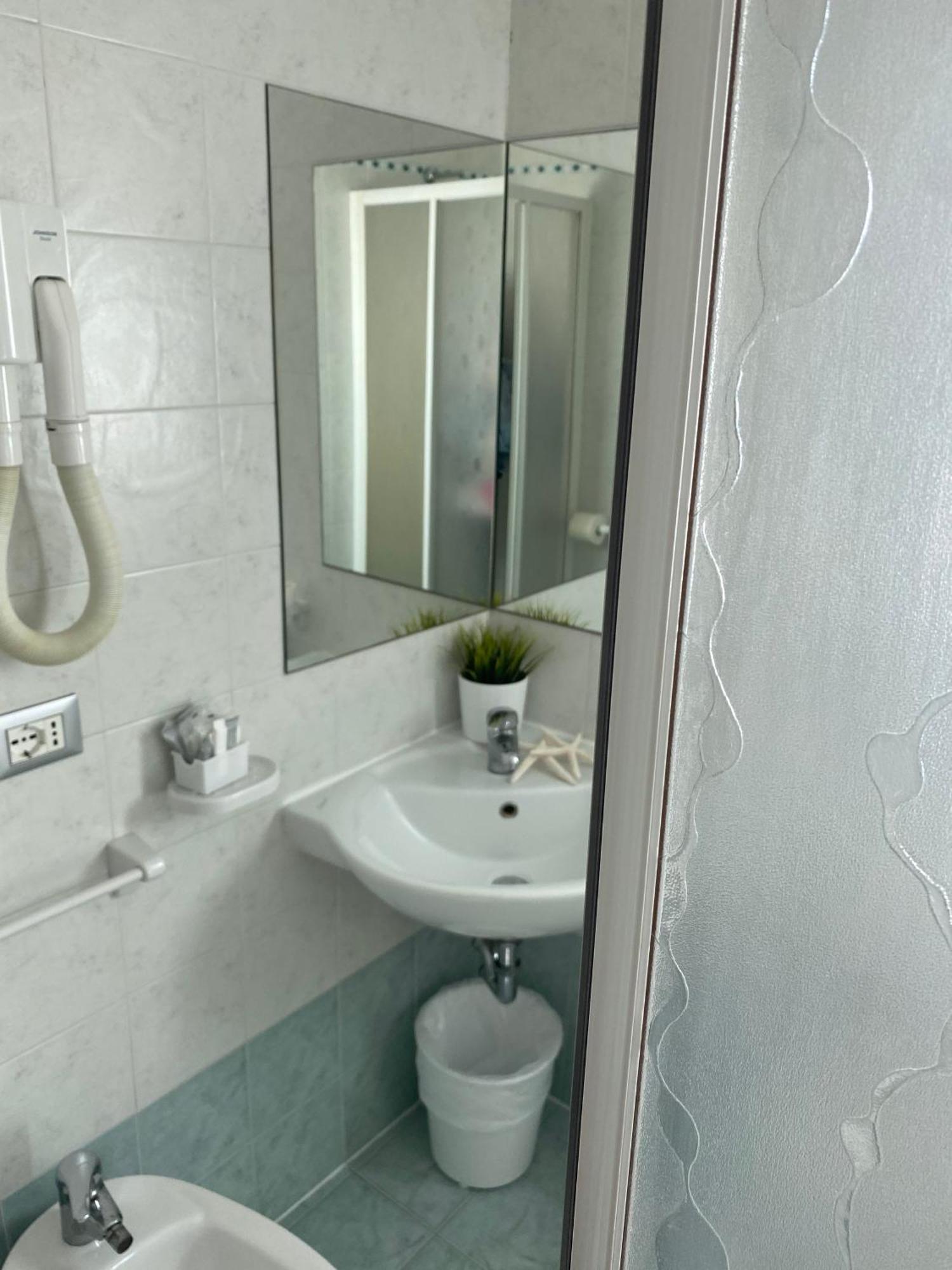 Hotel Philadelphia Cattolica Room photo